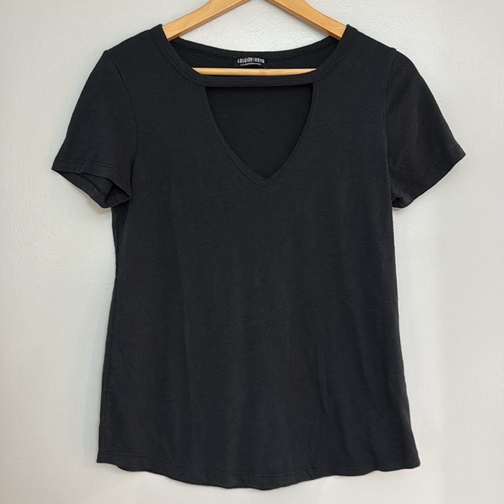 MOVING SALE - Fashion Nova Gray Cutout Vneck Tshirt